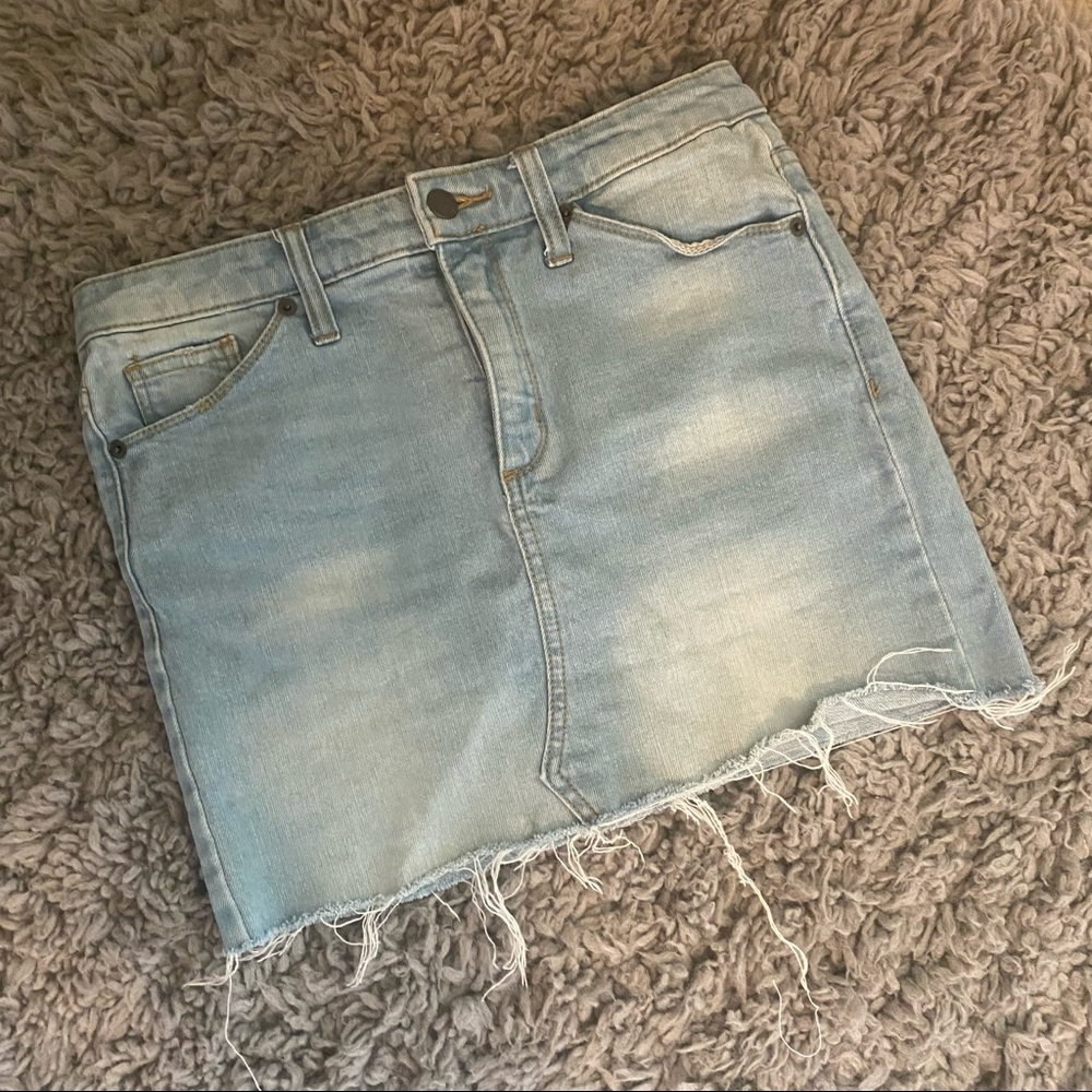Universal Threads Jean Skirt!